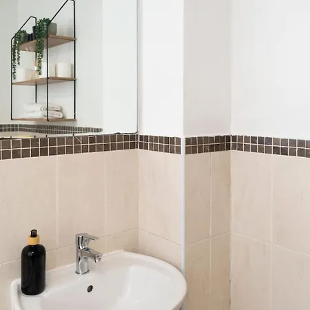 Apartment Spacious 2-Bedroom Apartment - Sleeps 4 - Step Free Access *